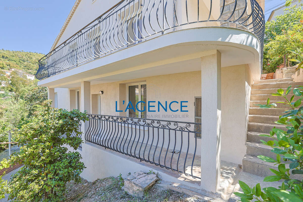 Maison à HYERES