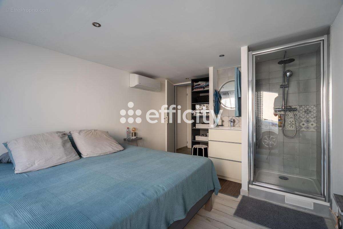 Maison 113 m² à Greasque  - photo 9