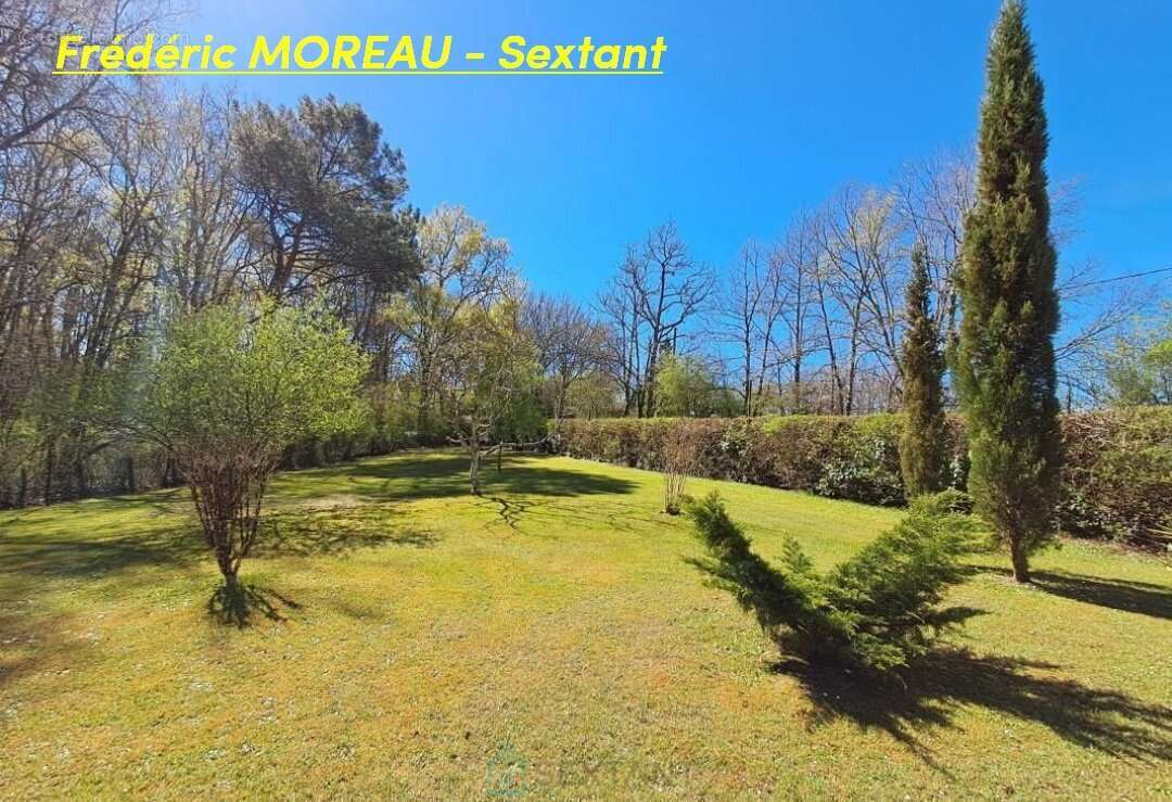 Trés belle maison atypique avec de beaux espaces intérieurs, dépendance et beau terrain - photo 17