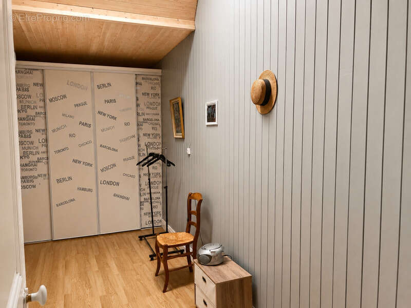 Maison d'habitation 7 pièces à vendre plus trois revenus locatifs MATHA (17) - photo 16