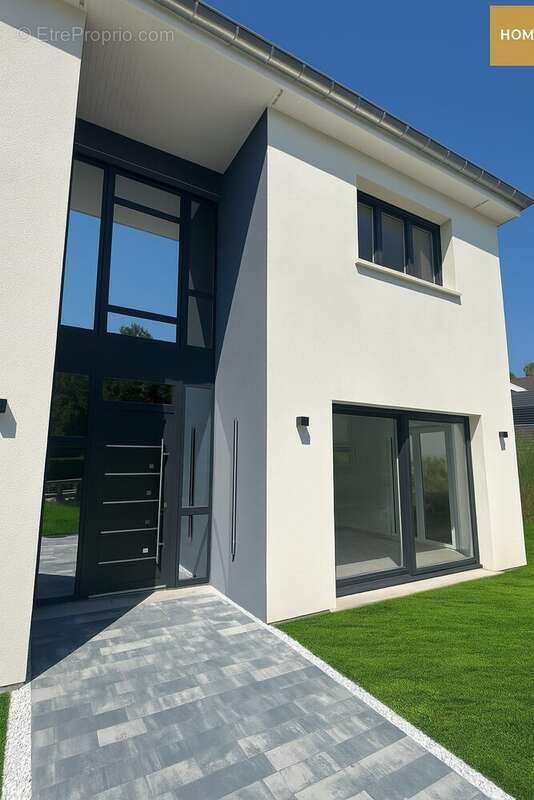 Maison à BRIN-SUR-SEILLE