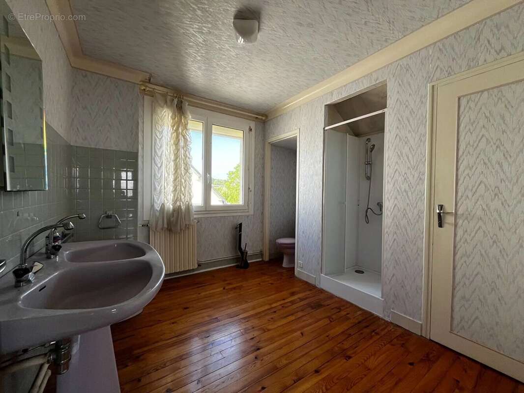 Maison à QUINTIN