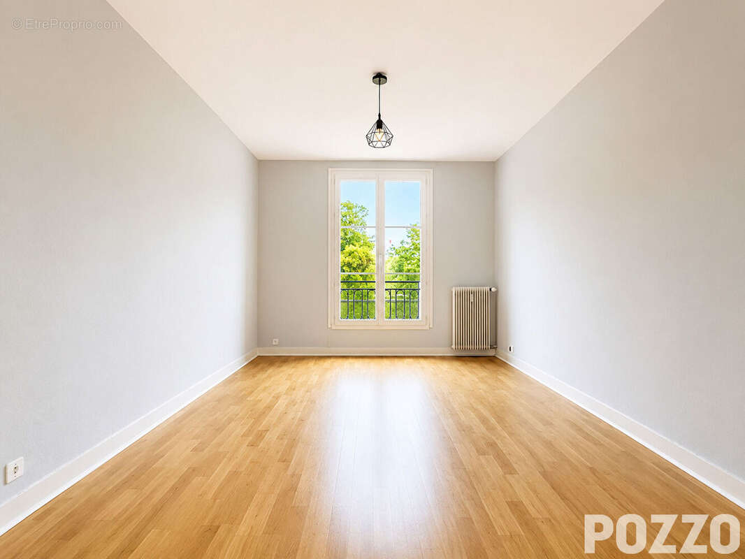 Appartement 3 pièces de 74 m² ? Rue Royale à Bayeux - photo 7
