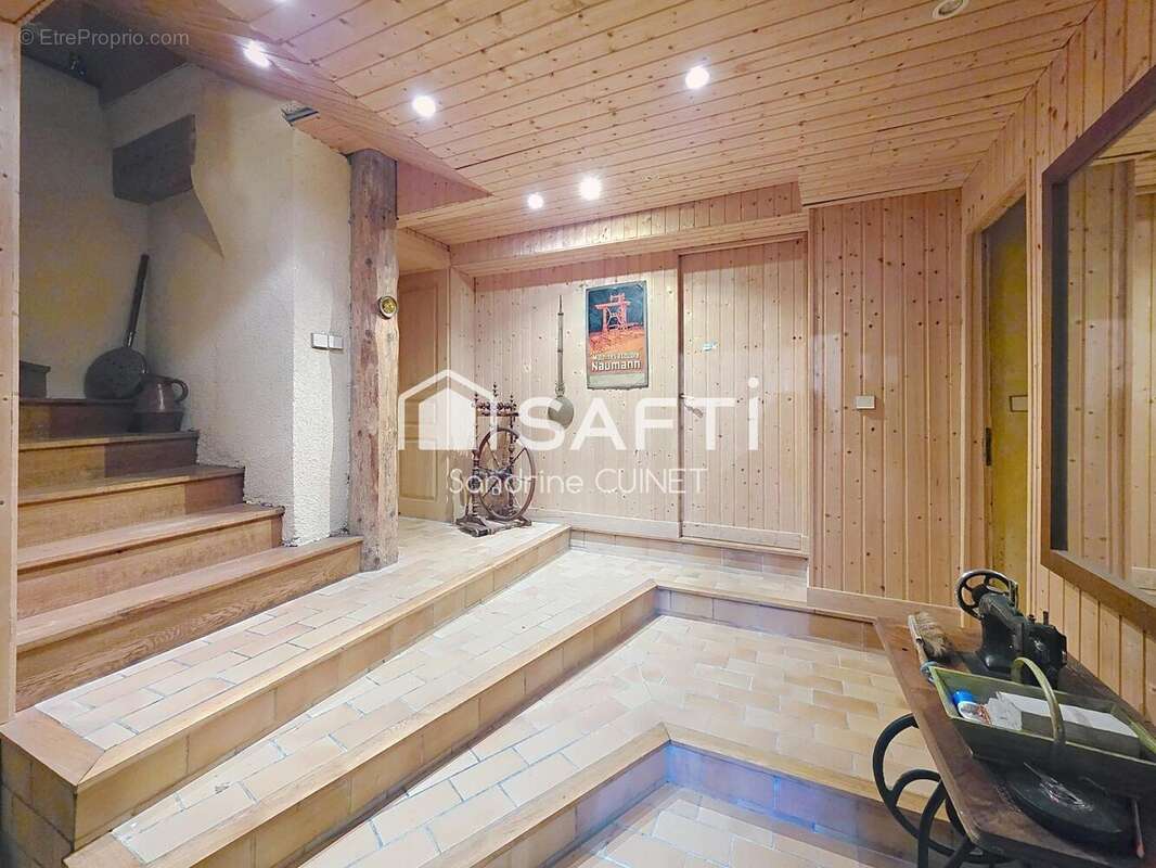 Maison 270 m² à Vernierfontaine  - photo 8