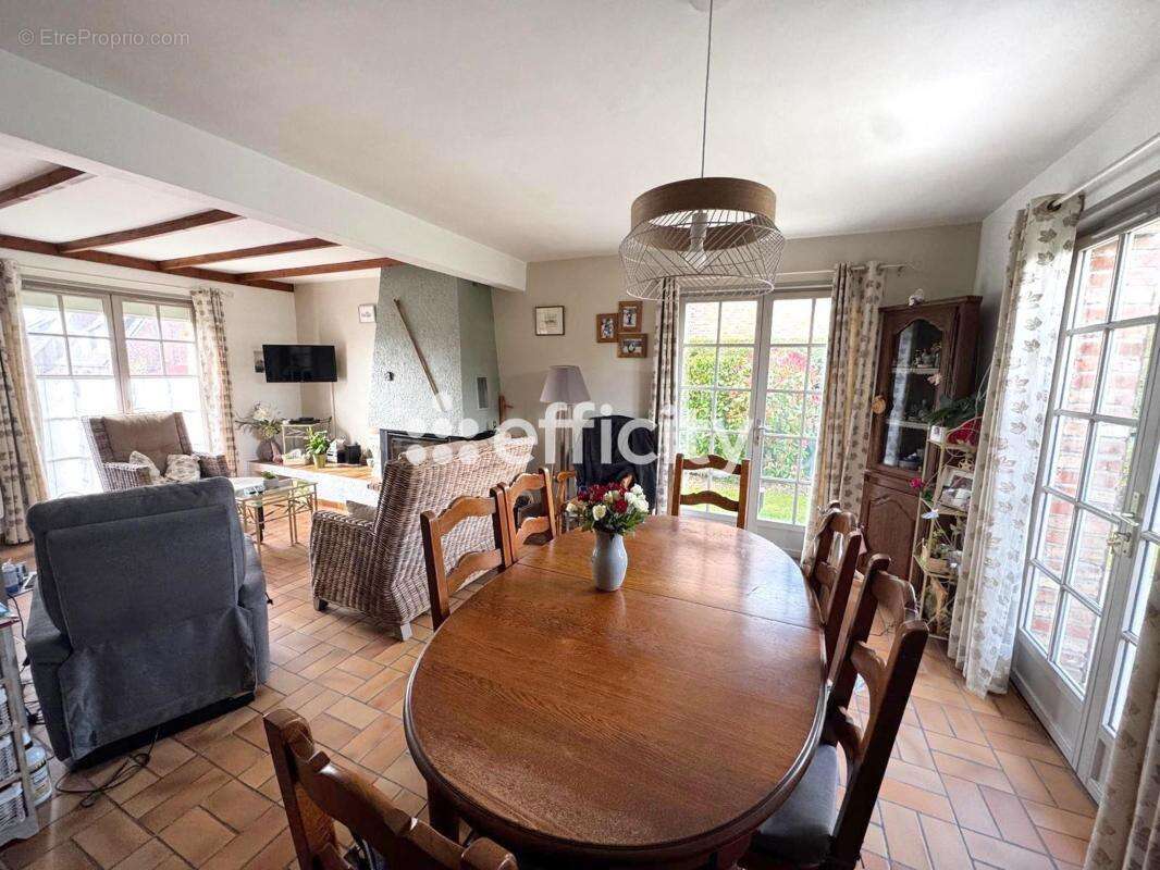 Maison à VENDEVILLE