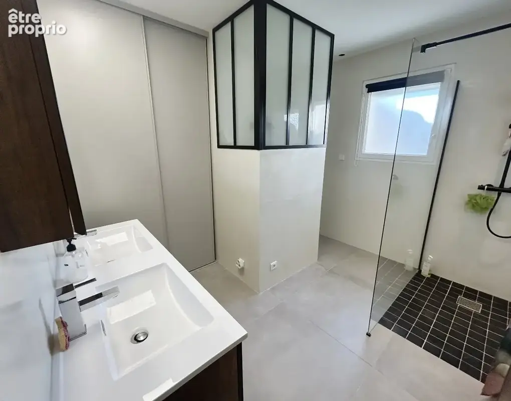 Villa  sur 1000 m² de terrain avec piscine - photo 7