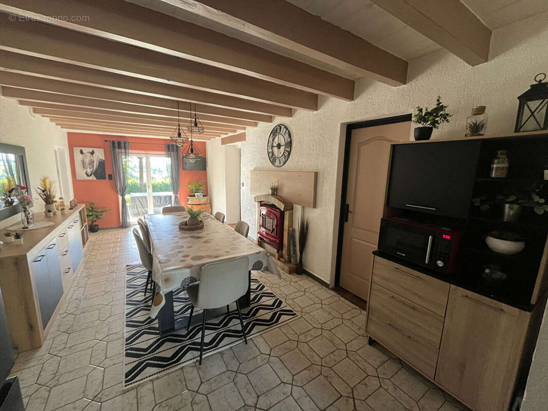Maison à FOISSIAT