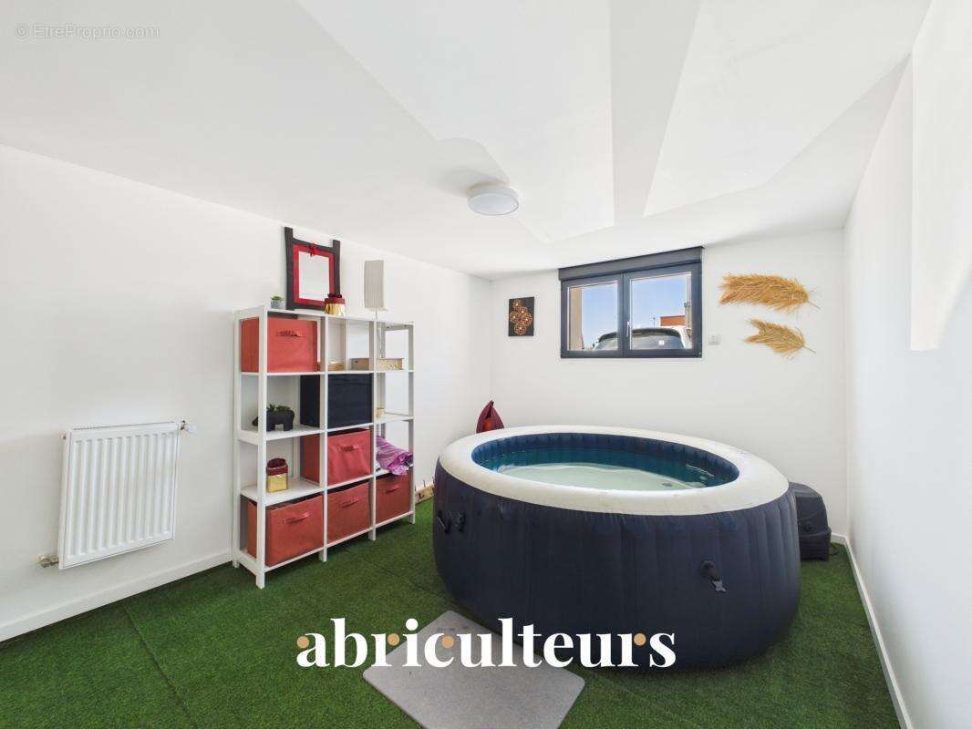 Spacieuse maison 5/6 chambres prête à vivre en vente à Couëron bourg (44220) - photo 17