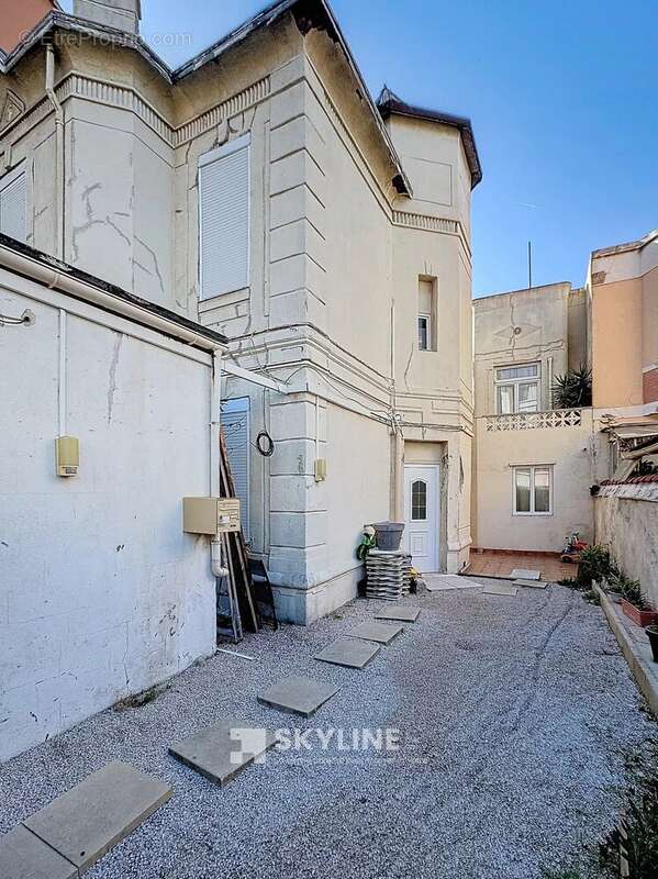 Appartement à MARSEILLE-8E