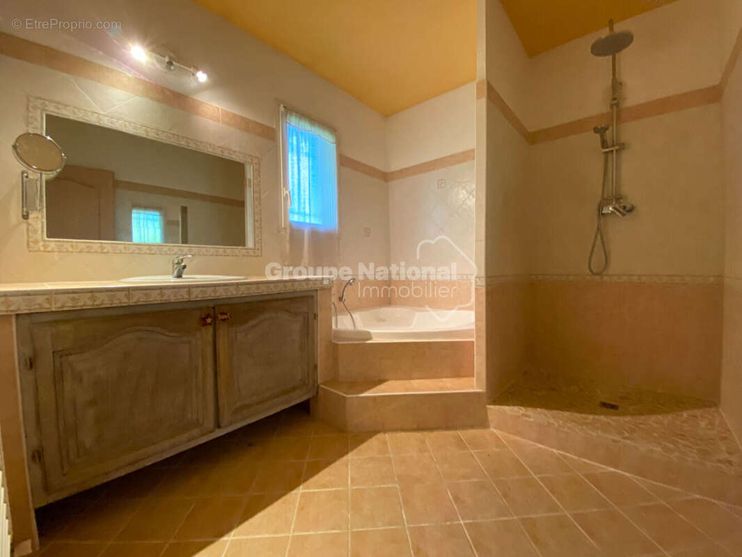 VillaT4 dans secteur recherché sur 1500 m² de terrain constructible - photo 3
