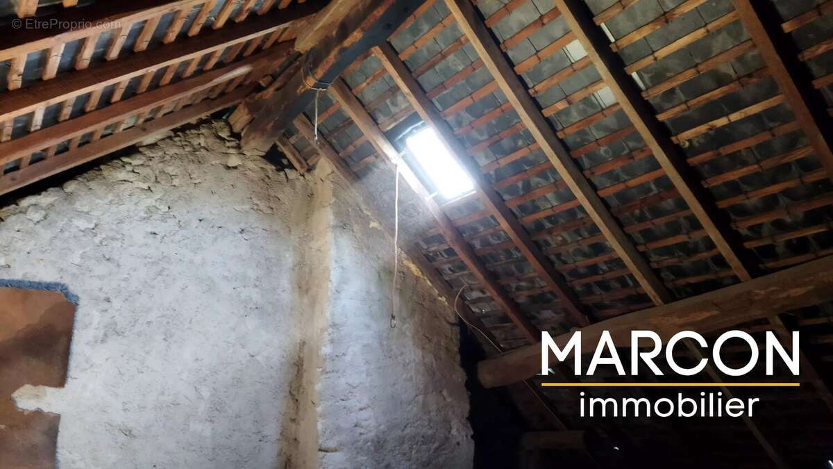 Maison à SAINT-VAURY