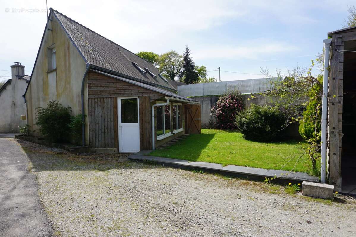 Maison à MALGUENAC