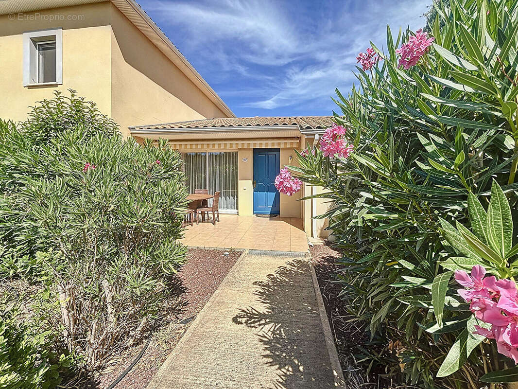 Maison à JONQUIERES-SAINT-VINCENT