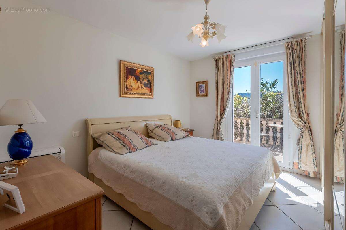 Maison à LE CASTELLET