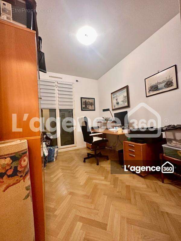 Appartement à GARCHES