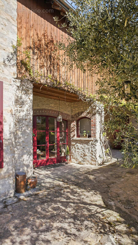 Maison à GREZ-SUR-LOING