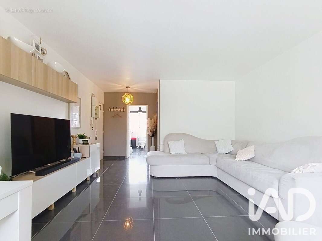 Photo 3 - Appartement à LE PLESSIS-TREVISE