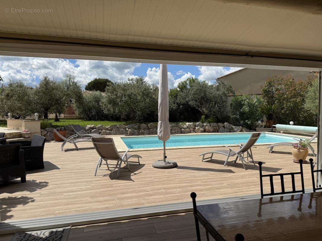 Noves - villa d'architecte, piscine pool-house, centre calme - photo 34