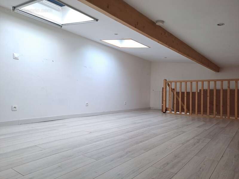 Maison à SAINT-CHRISTOLY-DE-BLAYE