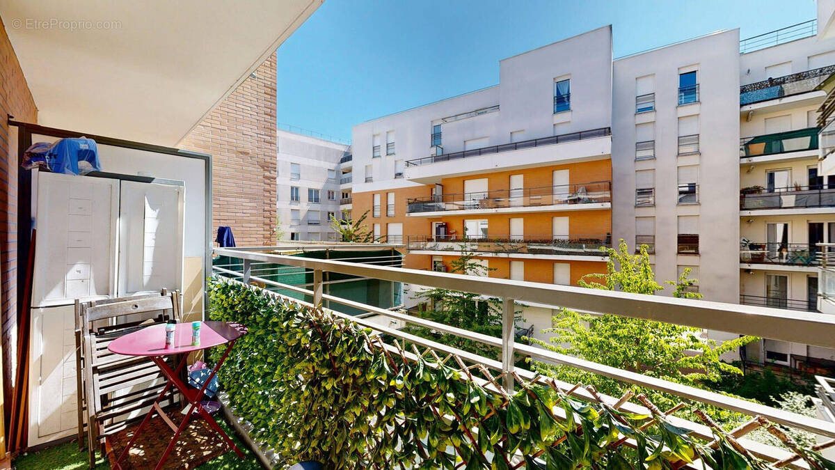 Appartement à NANTERRE