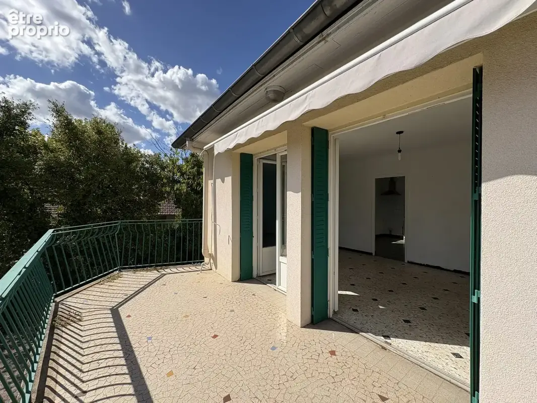 Maison à MEYZIEU