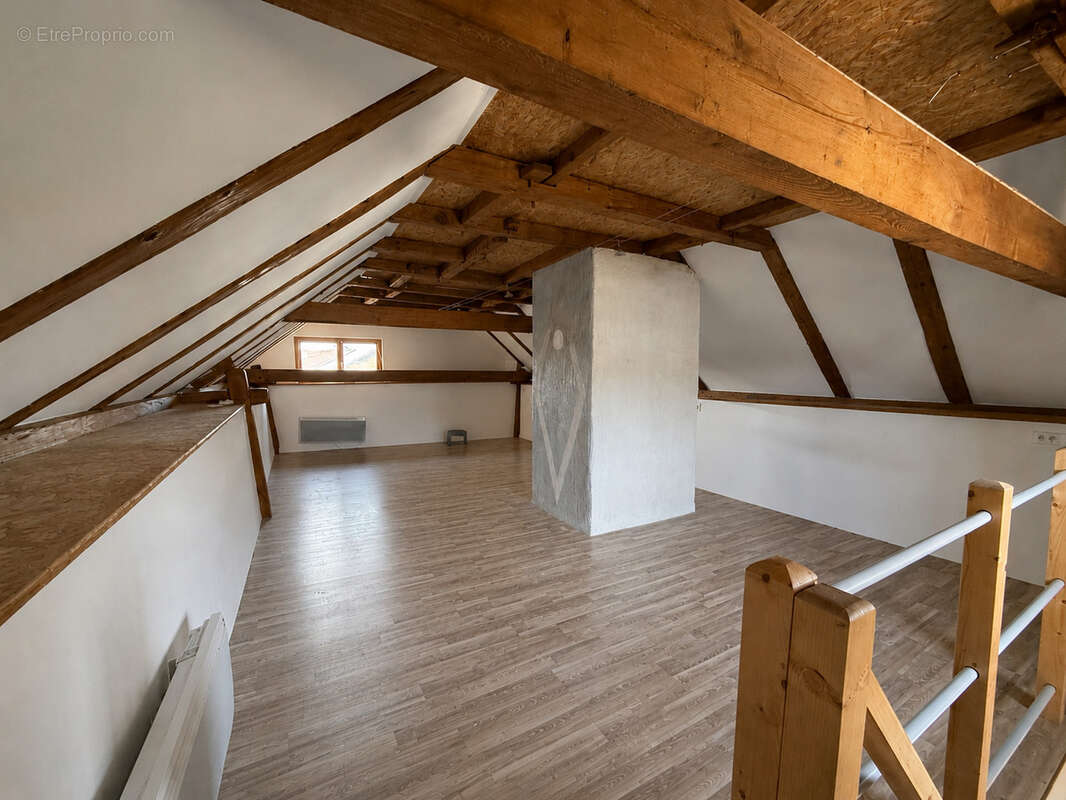 Maison mitoyenne d’un côté situé à LA GRANGE 25380 - photo 8