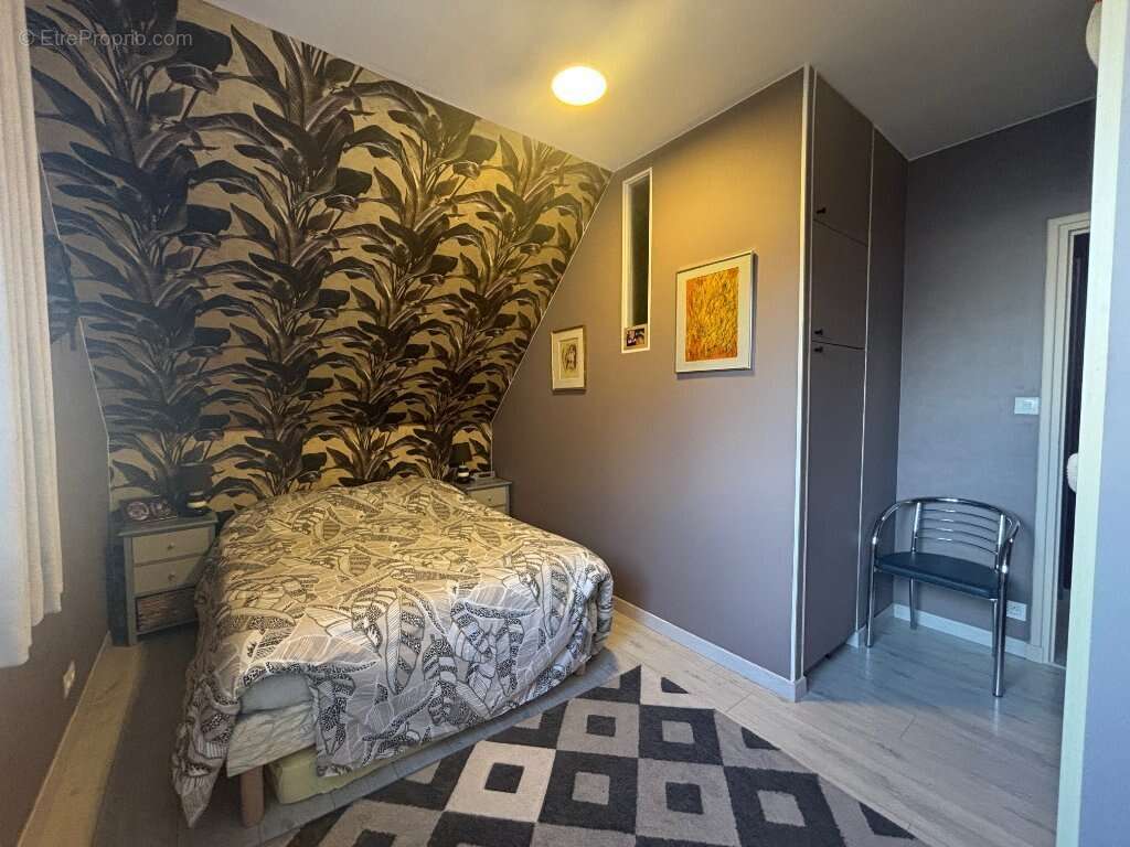 Appartement à NESLES