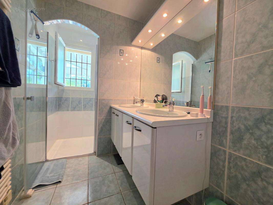 Maison à CASTETS-EN-DORTHE