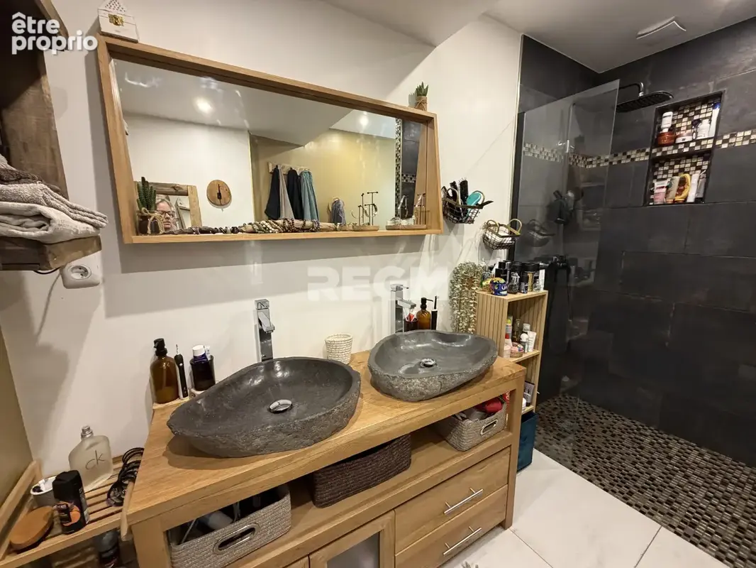 Maison 3 chambres avec cour et dépendance. - photo 13