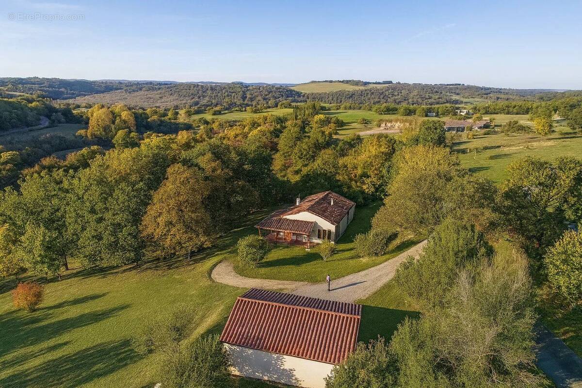 Maison à GOURDON