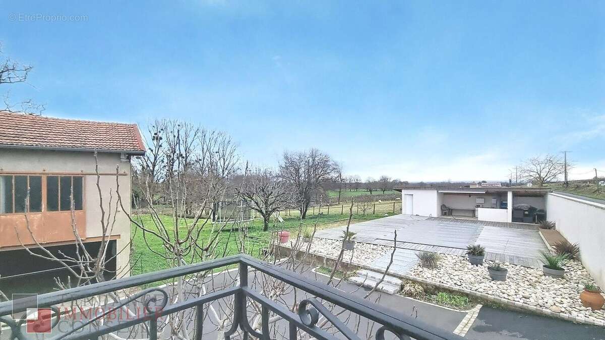 Maison à SAINT-ETIENNE-DES-OULLIERES