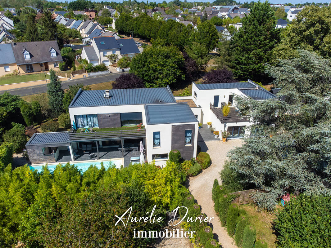 Maison à SAINT-CYR-SUR-LOIRE