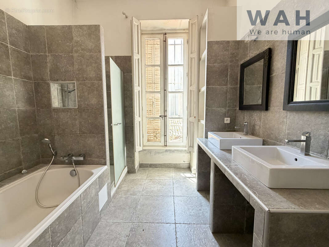Appartement à NIMES