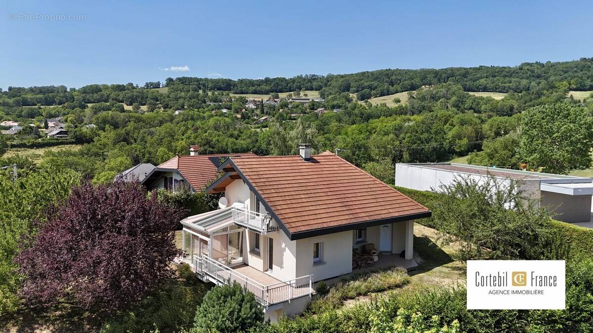 Maison à CERNEX
