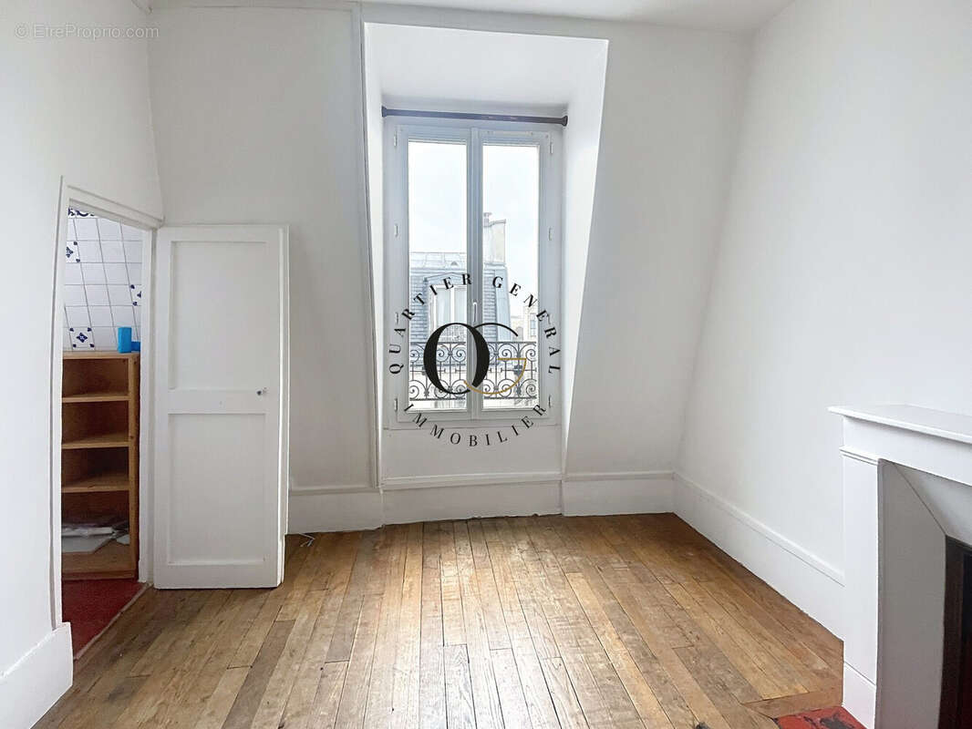 Appartement à PARIS-14E