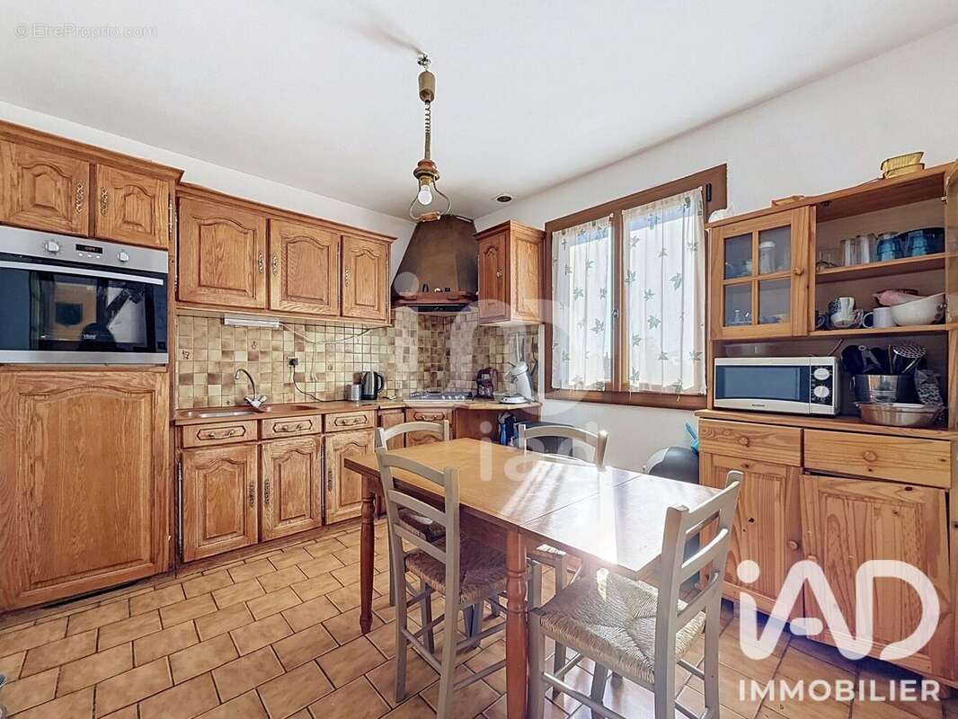 Maison 111 m² à Saint-Florentin  - photo 7