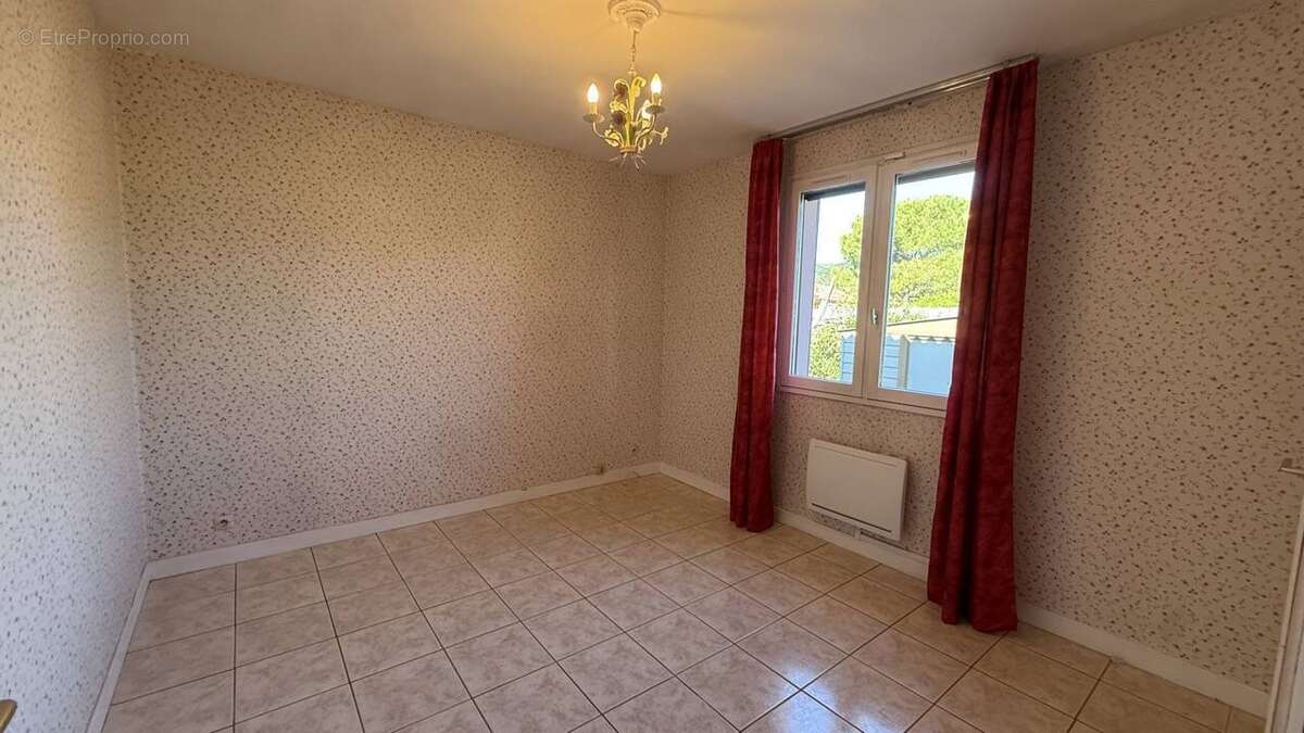 Maison à FIGANIERES