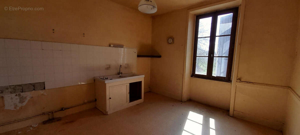 La cuisine - Maison à LA COQUILLE