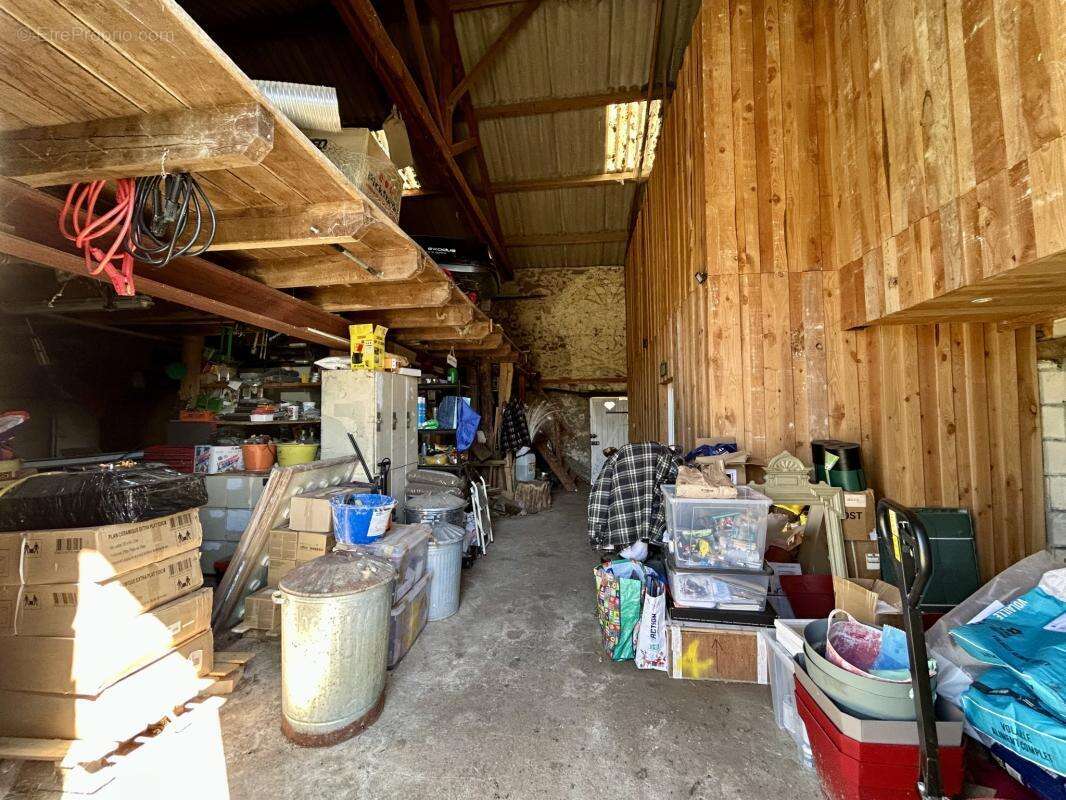 Domaine d'Exception de 17 Hectares, 4 chambres, 251m2 - gara - photo 28