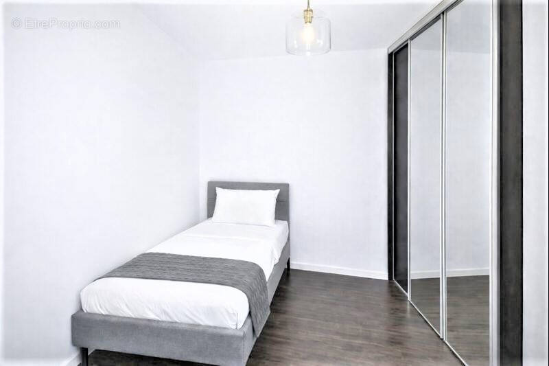 Appartement à LA GARENNE-COLOMBES