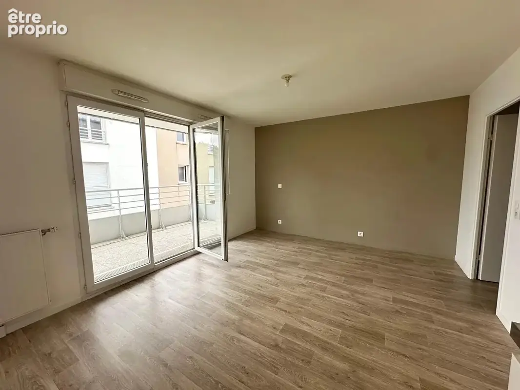 Appartement à BRIE-COMTE-ROBERT