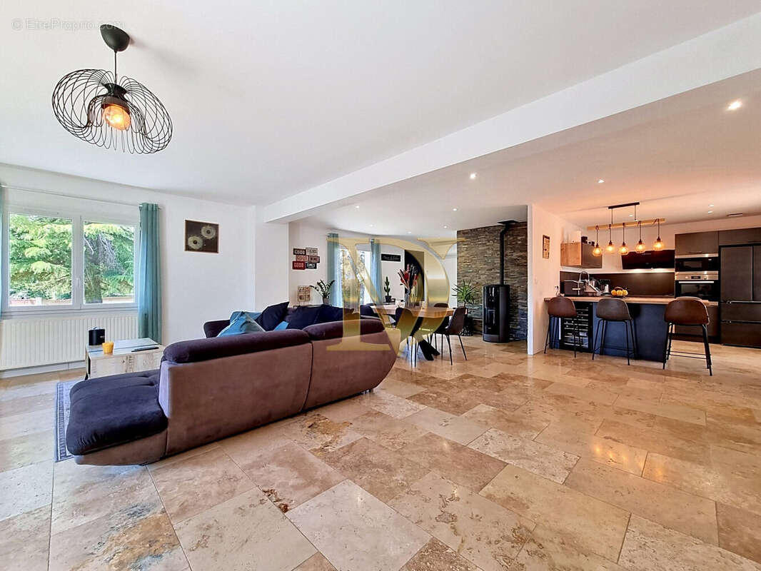 Maison 134 m² à Saint-Georges-Sur-Cher  - photo 3