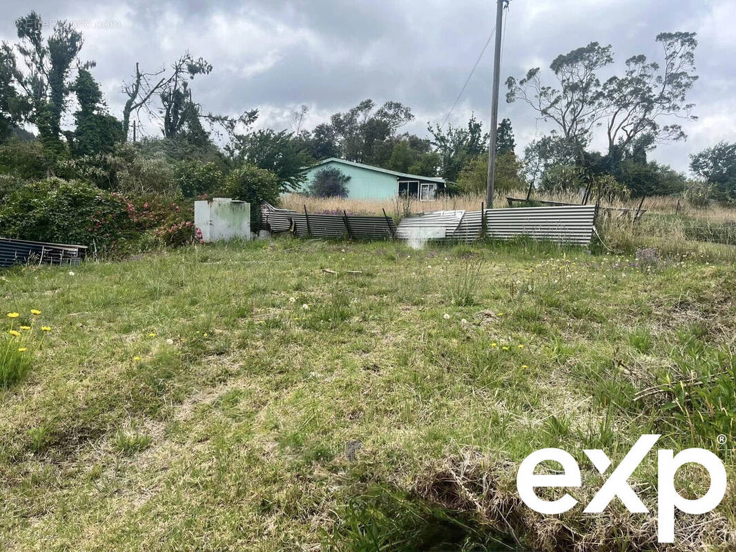 Terrain à SAINT-PIERRE