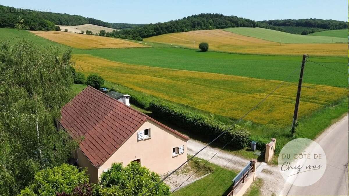 Maison à MARAYE-EN-OTHE