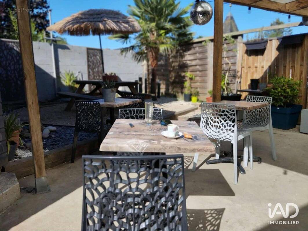 Photo 1 - Commerce à CAVAN