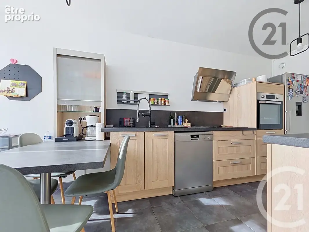 Appartement 6 pièces 121 m² à vendre à Reims (51100) - photo 2