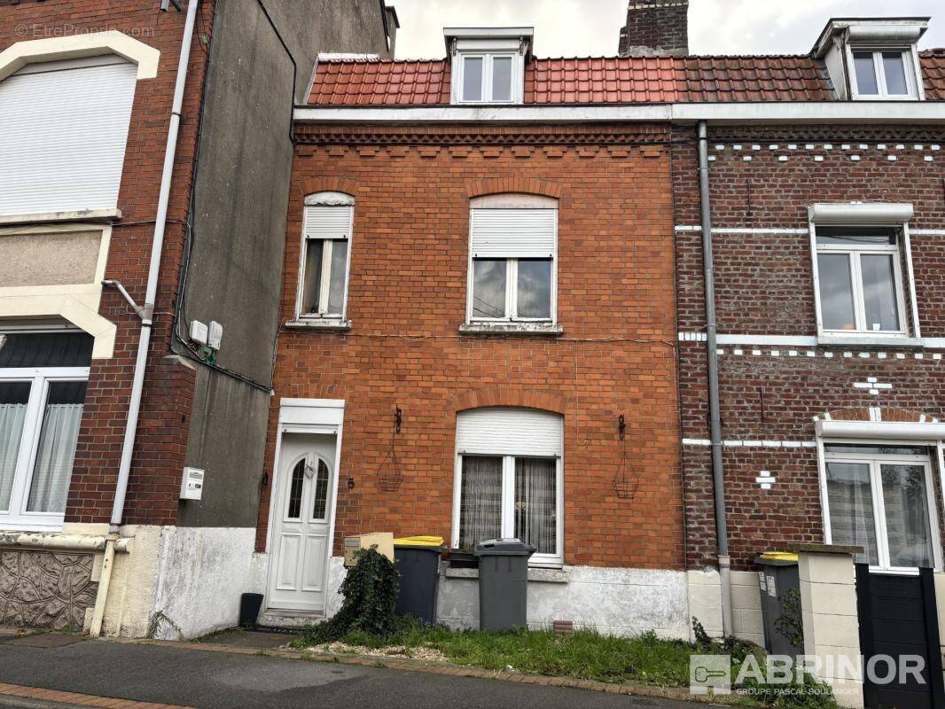 Maison à HALLENNES-LEZ-HAUBOURDIN