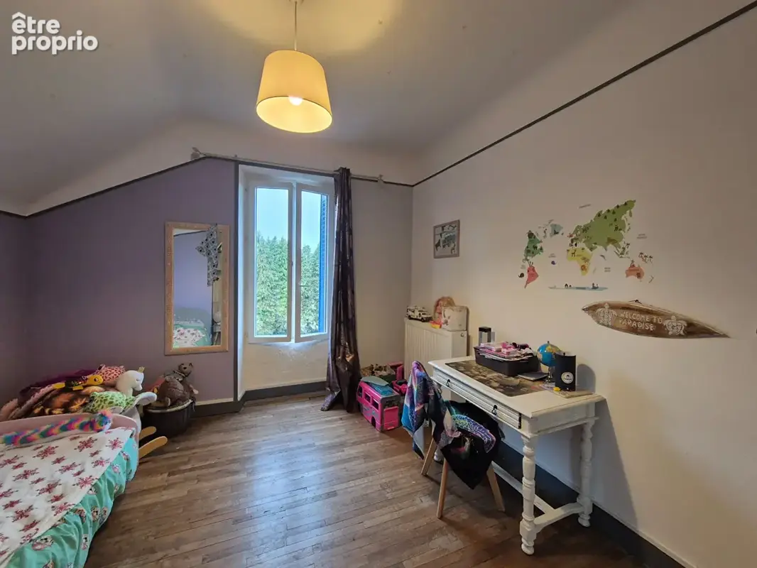 CORRÈZE. BUGEAT. Maison économe en énergie comprenant 4 chambres, un sous-sol et 2 petites dépendances, avec un terrain plat de  - photo 16