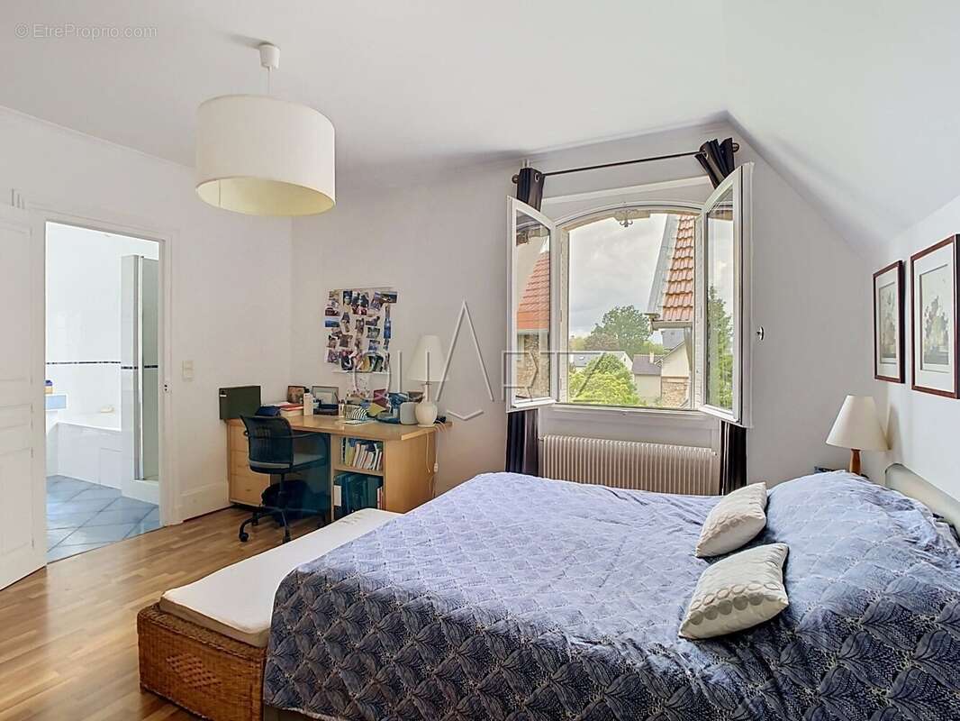 Appartement à LE CHESNAY