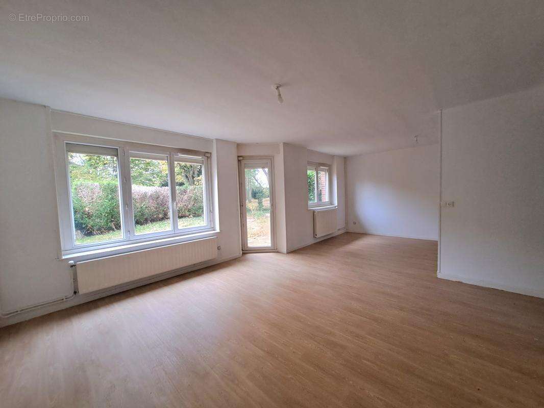 Maison à BRUAY-LA-BUISSIERE